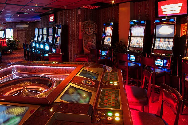 winlive game categories: slots, live dealers, and sportsbook